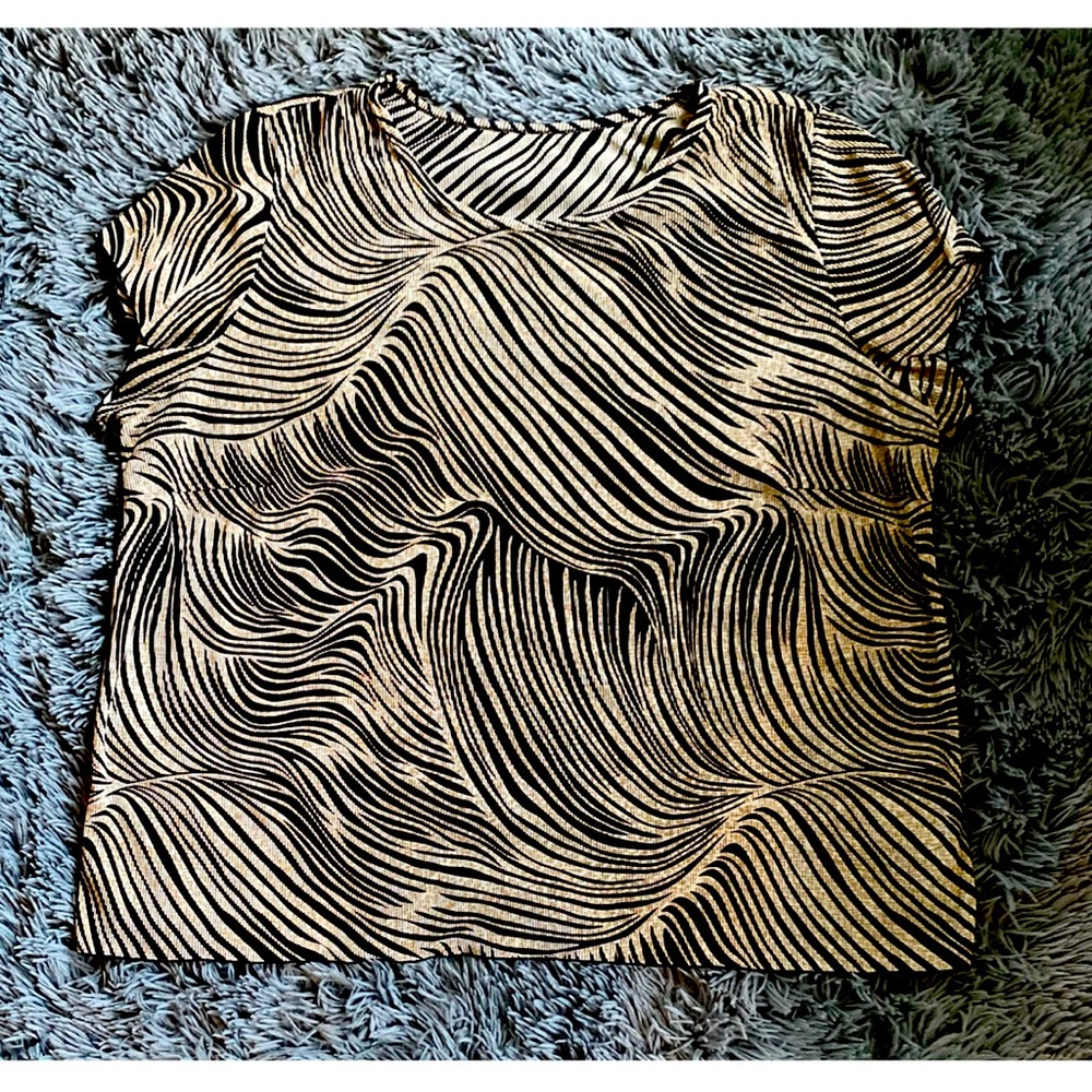 Y2K Gold and Black Ribbed Patterned Blouse